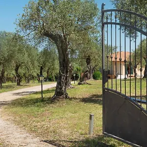 Welcomely - Country Olivar Bed and breakfast